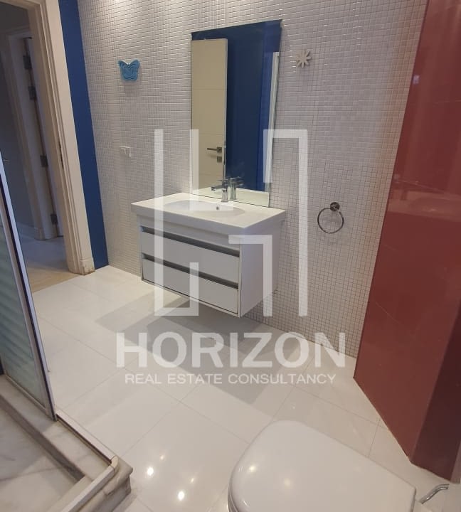 فيلا منفصلة للبيع فى كمبوند ماونتن فيو ١ التجمع الخامس القاهره الجديده