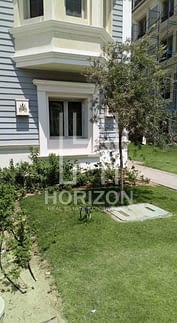 I Villa garden for sale in Mountain View Hyde Park