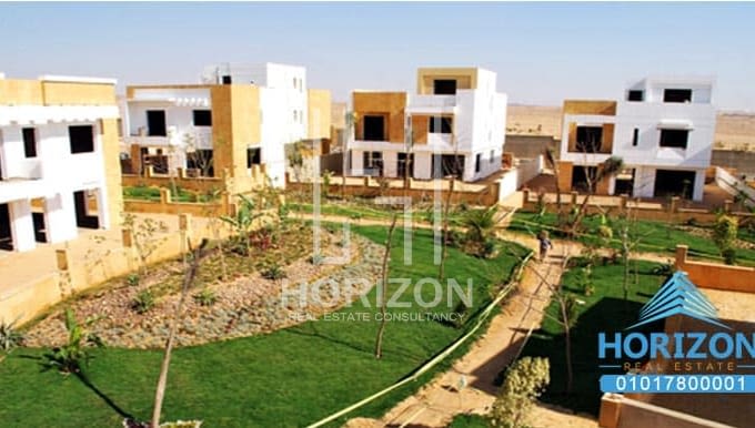 Town house middle for sale in Layan New Cairo