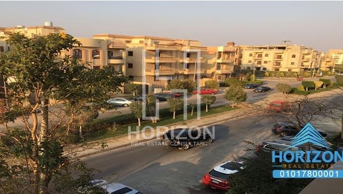 Apartment in Second District Villas 5 Settlements New Cairo