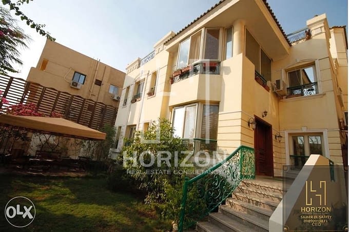 Villa for Resale in Ganoob El Acadimia New Cairo,