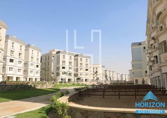 Pent house in Mountain View Hyde Park New Cairo