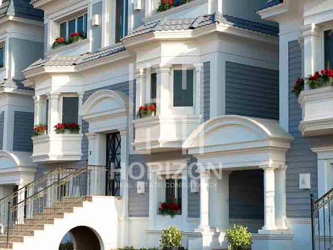 I villa A garden corner Mountain View Hyde Park New Cairo