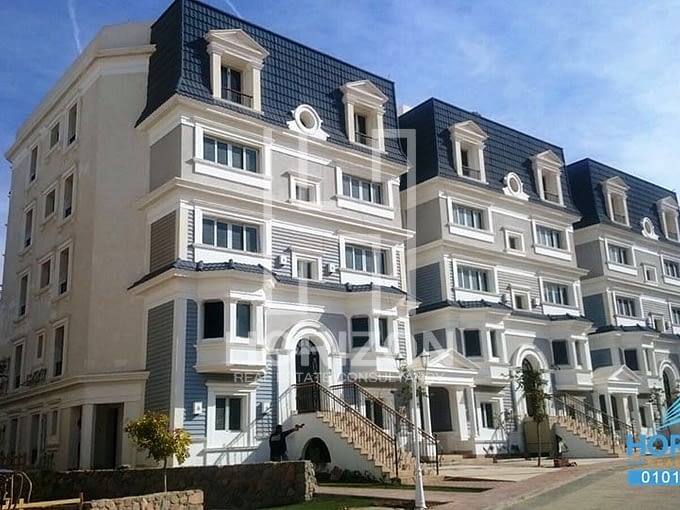 I villa roof for sale in Mountain View Hyde Park