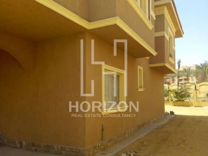 Twin house for sale in Les Rois New Cairo