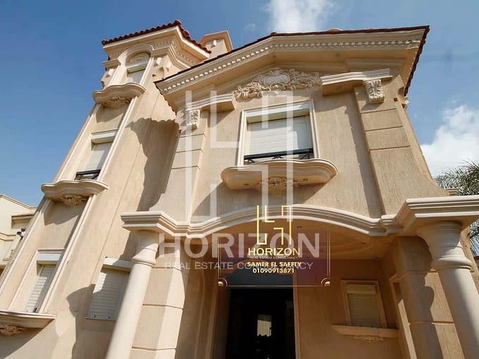 Luxury Villa in Grand Residence Compound New Cairo