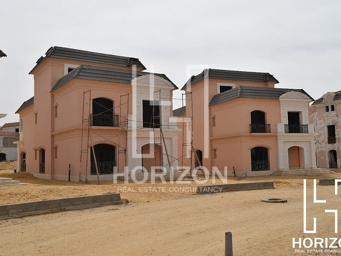 Townhouse 266 m in Layan Compound New Cairo