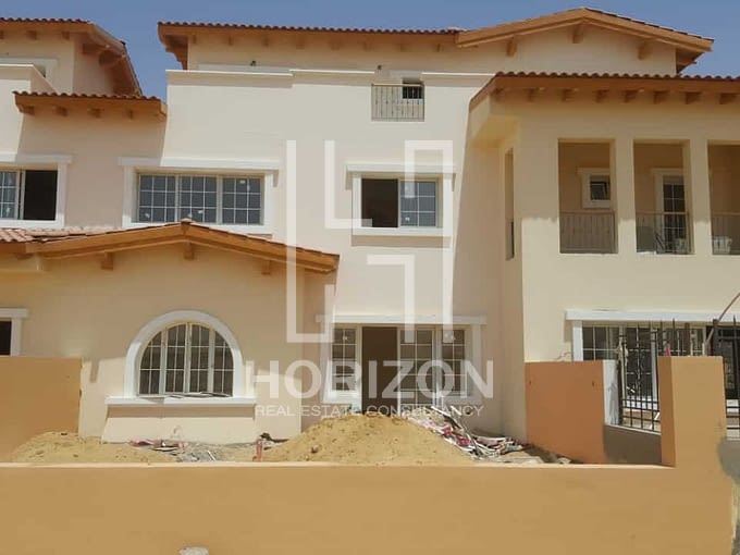 Town house in Hyde Park Cluster 4 New Cairo
