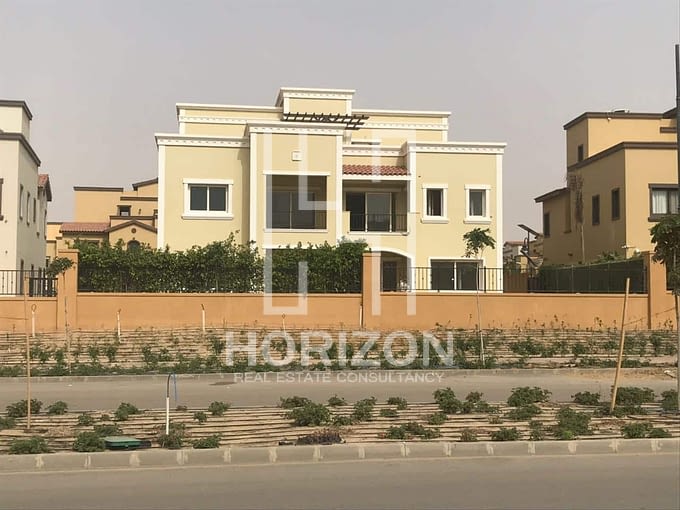 Twin house for sale in Mivida Eaamar company New Cairo