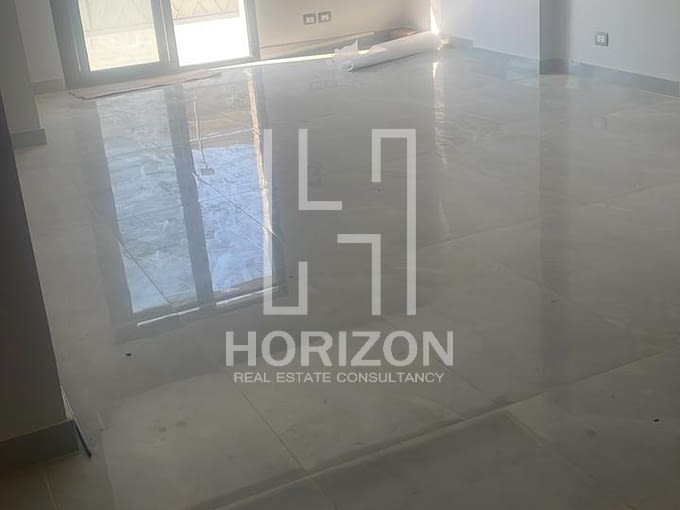 Apartment with garden rent in Sky Condos | Horizon Estate