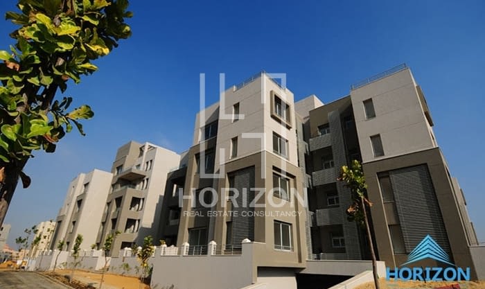 Duplex garden in Palm Hills Village Gate New Cairo