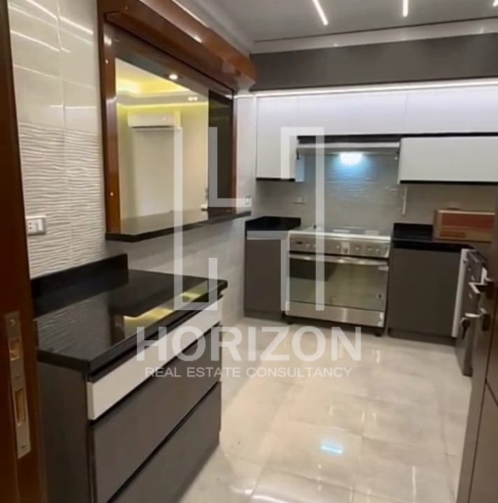 شقة للإيجار في كمبوند فيليت سكاي كوندوز القاهرة الجديدة