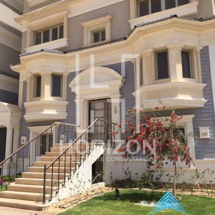 Townhouse corner for sale in Mountain View Hyde Park