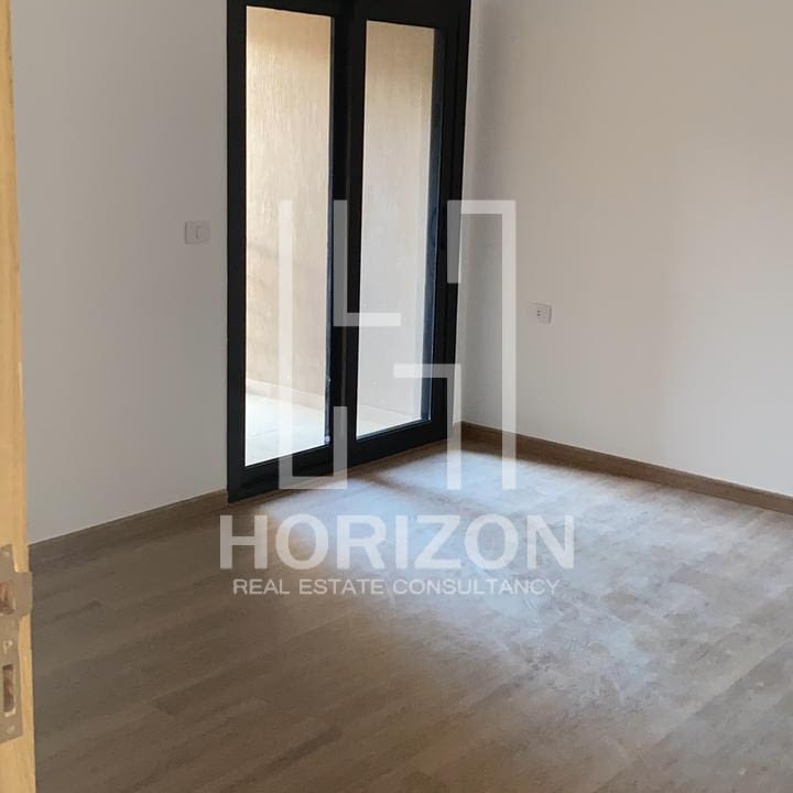 شقة ايجار فى فيفث سكوير المراسم | Horizon Estate