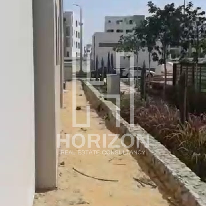 دوبلكس بجاردن في كمبوند هايد بارك القاهرة الجديدة