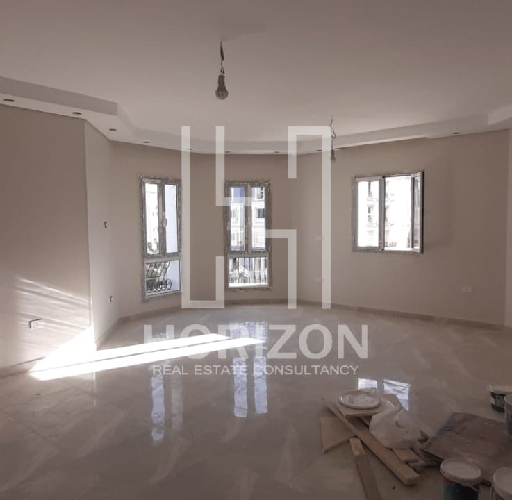 شقة فى ماونتن فيو هايد بارك القاهرة الجديدة