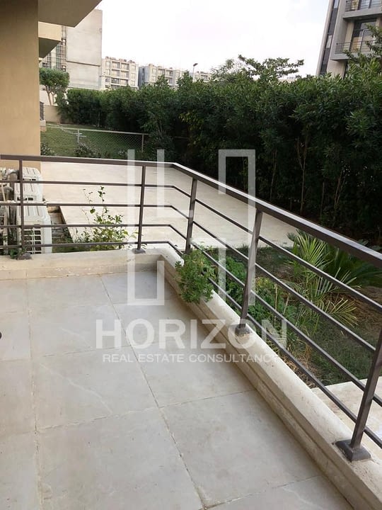 Apartment for rent in Fifth Square Al Mararsem