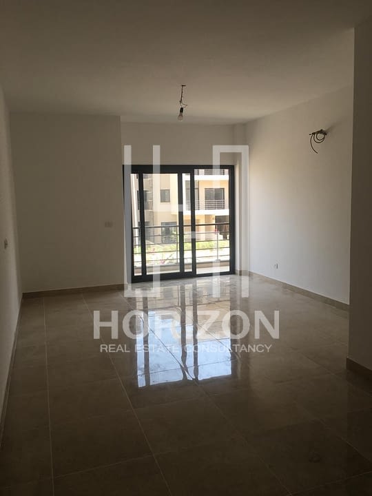 Apartment for rent or sale in Compound Fifth Square Al Marasem كمبوند فيفث سكوير المراسم