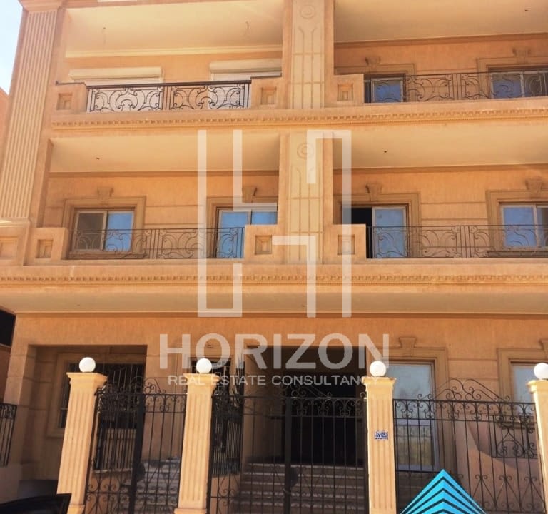 Roof for sale in Third district El Shorouk