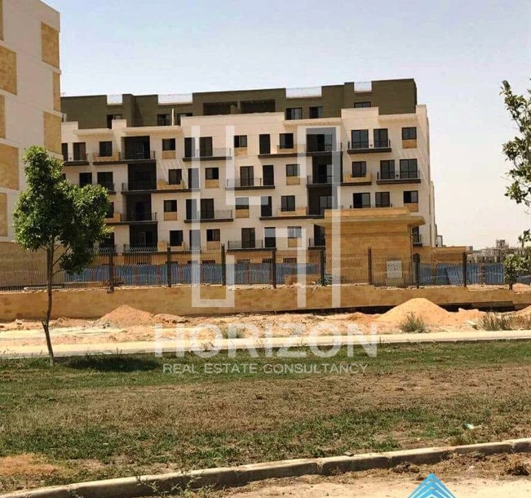 Pent house for sale in Eastown New Cairo