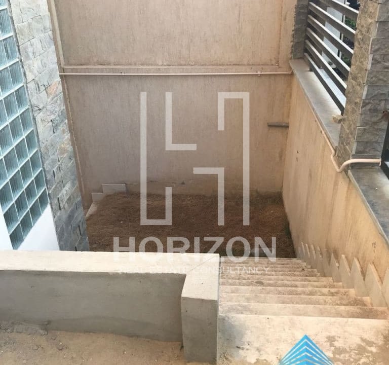 Duplex with garden for sale in Yasmeen 2 New Cairo