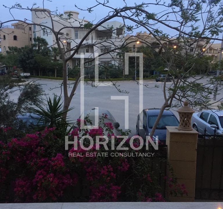 Duplex for sale in Diplomats Compound New Cairo