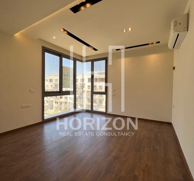 شقه للايجار في كمبوند ايستاون | هورايزن استيت