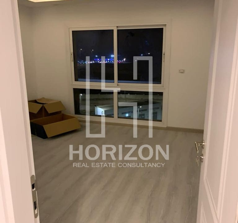 شقة للبيع فى كمبوند هايد بارك القاهرة الجديدة