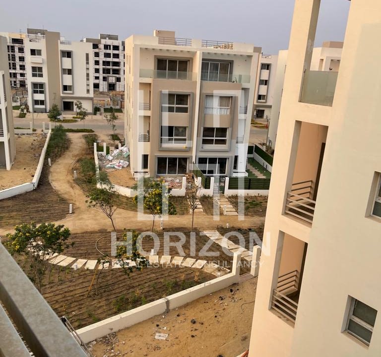 دوبلكس للبيع فى بارك كورنر كمبوند هايد بارك التجمع الخامس القاهرة الجديدة