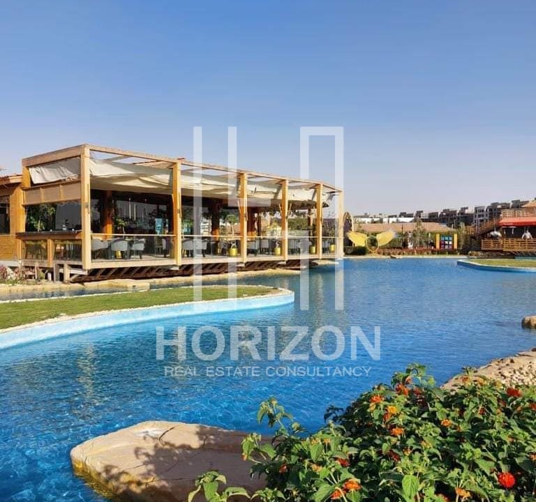 تاون هاوس للبيع في كمبوند هايد بارك التجمع الخامس القاهرة الجديدة