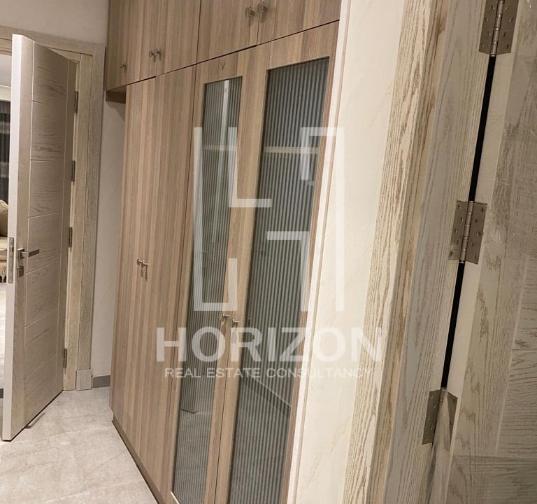 شقة للإيجار فى كمبوند ليك فيو ريزيدنس التجمع الخامس القاهرة الجديدة