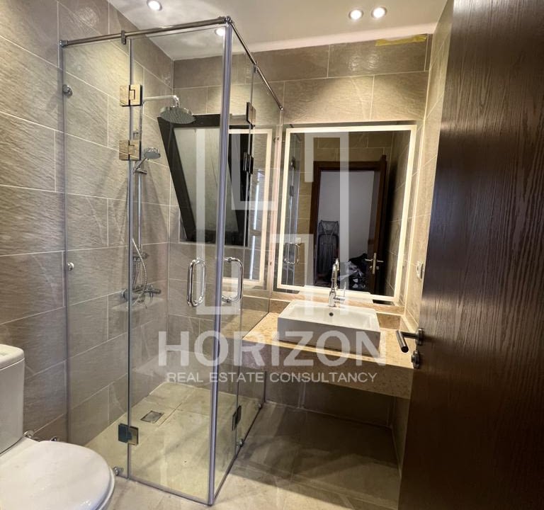 شقة للإيجار في كمبوند ليك فيو ريزيدنس القاهرة الجديده