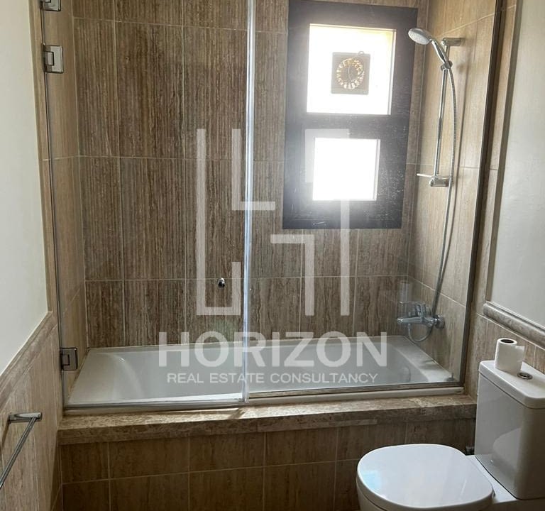 فيلا مستقلة للإيجار في كمبوند ميفيدا القاهرة الجديدة