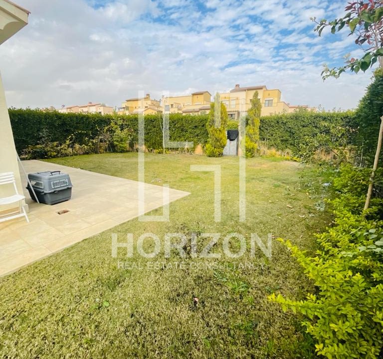 تاون هاوس للإيجار في كمبوند ميفيدا، التجمع الخامس، القاهرة الجديدة