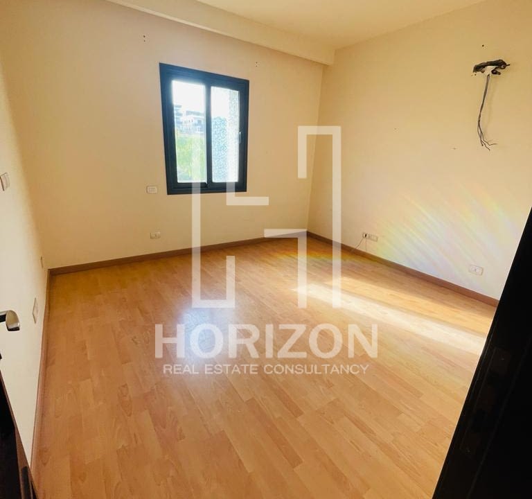 تاون هاوس للإيجار في كمبوند ميفيدا، التجمع الخامس، القاهرة الجديدة