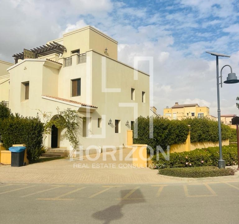 تاون هاوس للإيجار في كمبوند ميفيدا، التجمع الخامس، القاهرة الجديدة