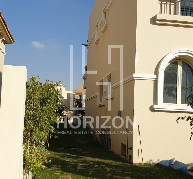 فيلا مستقلة في هايد بارك التجمع الخامس القاهرة الجديدة