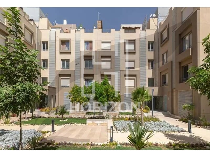 شقة فى كمبوند فيلدج افينيو بالم هيلز القاهرة الجديدة