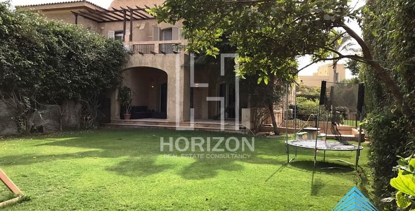 Twin house for rent in El Gezira compound Green Park New Cairo