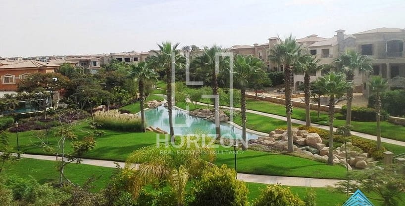 Luxury villa for sale in lake view compound New Cairo