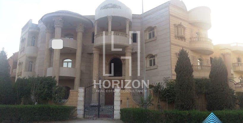 Villa in El Banafseg villas Close to Water Way New Cairo