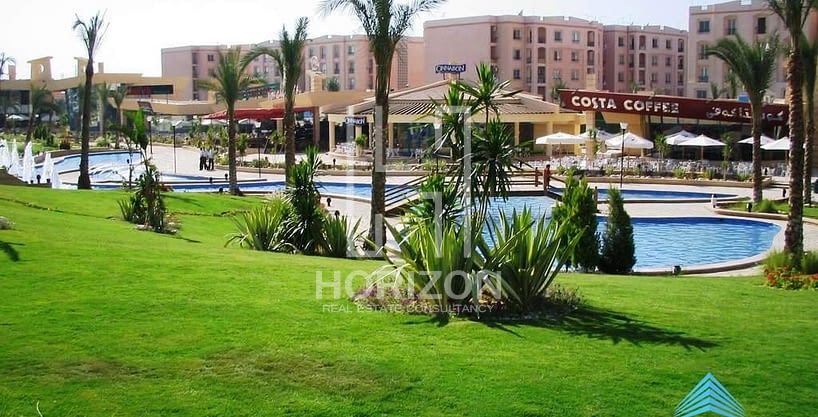 Apartment Wide garden view in Al Rehab City New Cairo