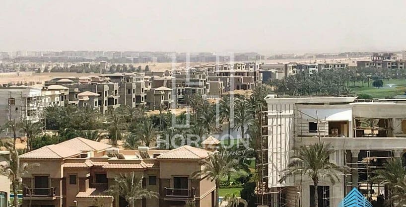 Pent house for sale in Eastown New Cairo