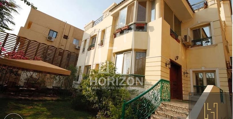 Villa for Resale in Ganoob El Acadimia New Cairo,