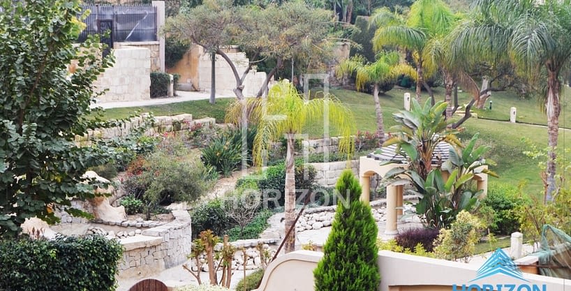 Villa with swimming pool in Katameya Hills New Cairo