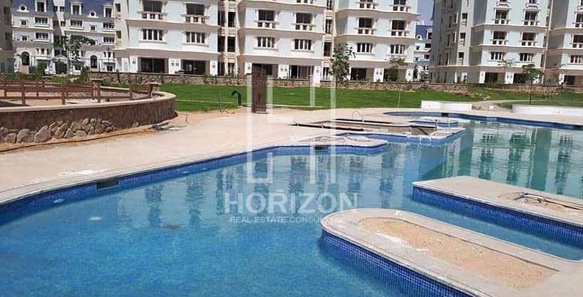 I Villa roof 325 m in Mountain View Hyde Park New Cairo