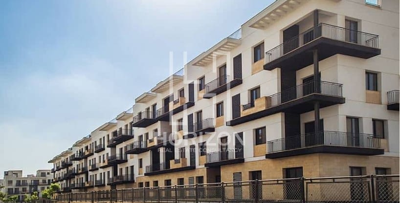 Apartment corner for sale in Eastown New Cairo