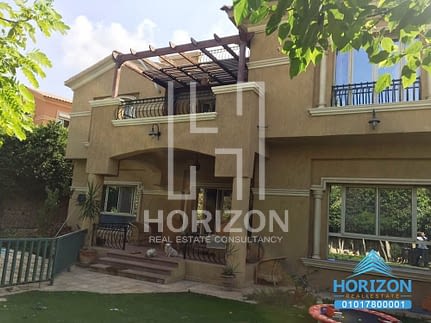 Villa with swimming pool in Katameya Hills New Cairo