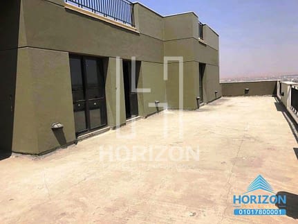 Pent house for sale in Eastown New Cairo