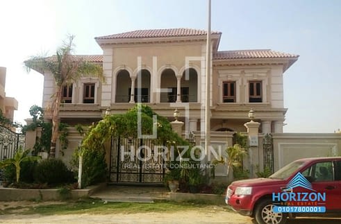 Corner apartment for sale in East Academy New Cairo